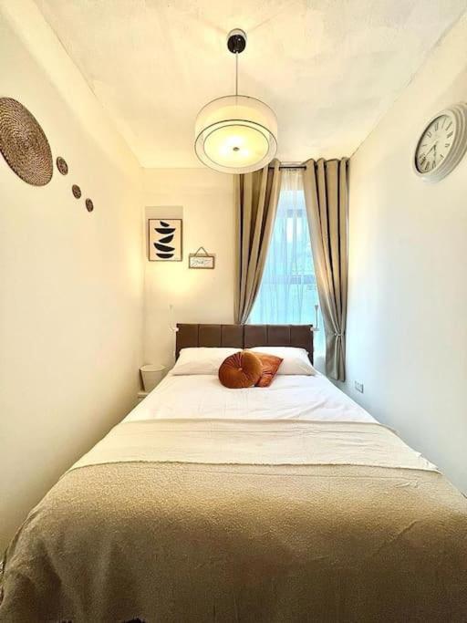 Skyline King Suites 202 스완지 외부 사진