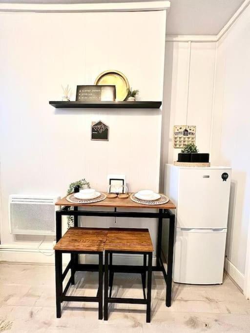 Skyline King Suites 202 스완지 외부 사진